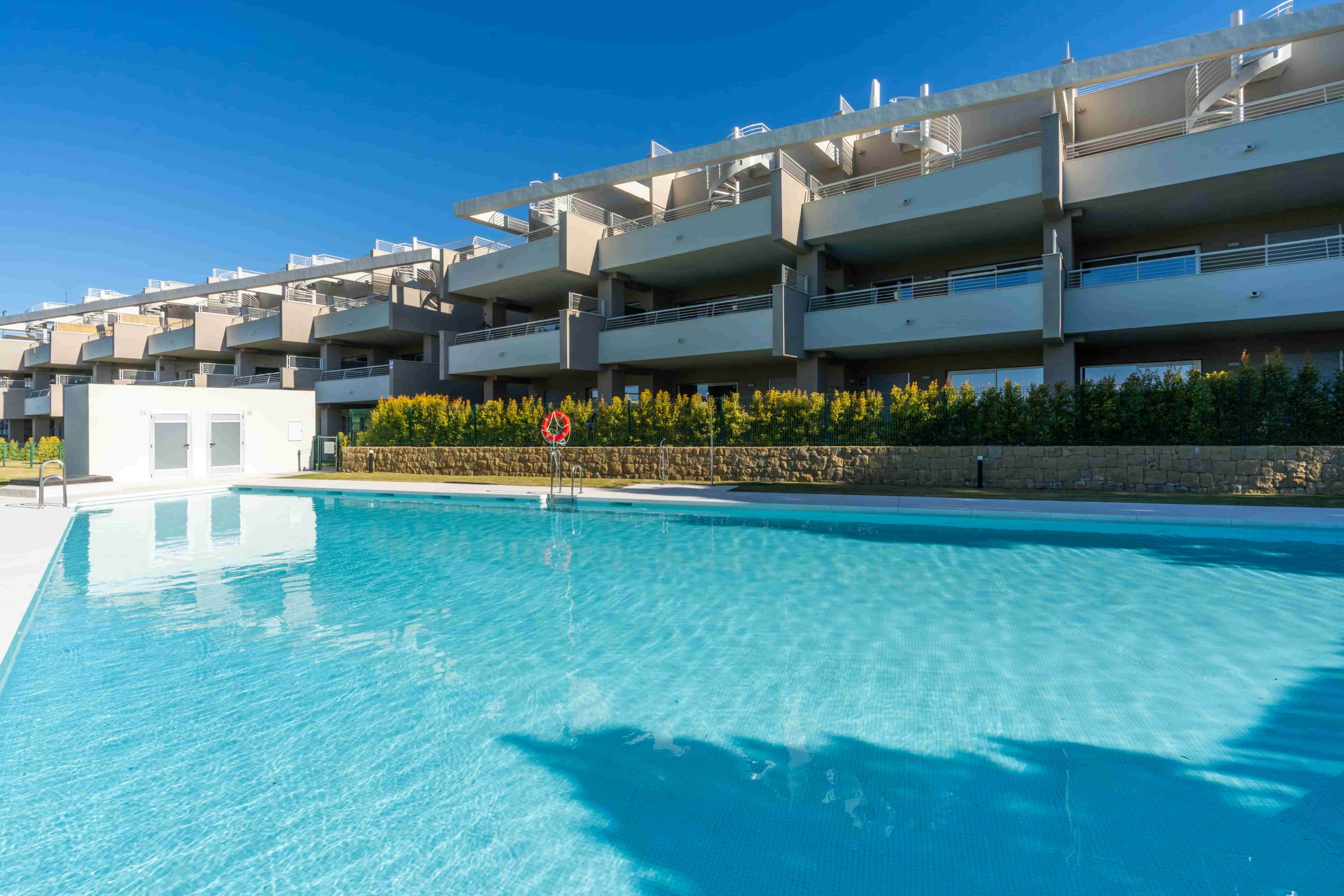 A4.1-Sunny Golf apartments-Estepona-pool- Abril 2025