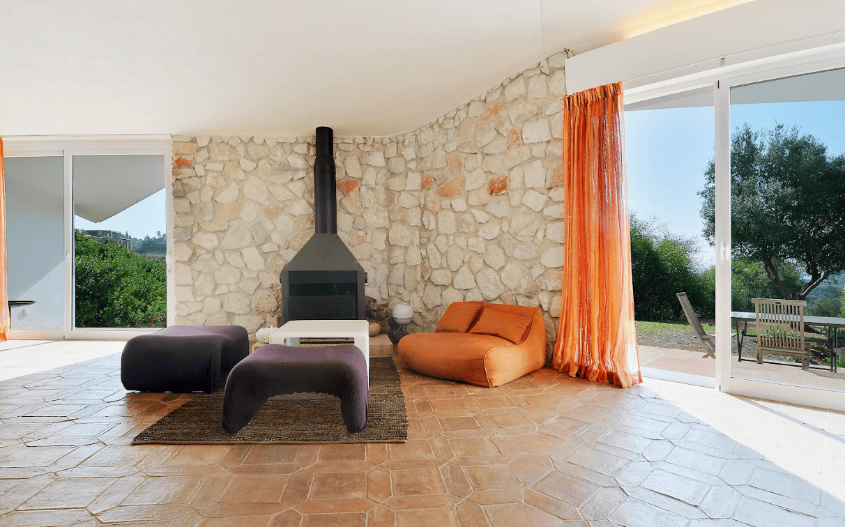 39 Small living room bisJPG