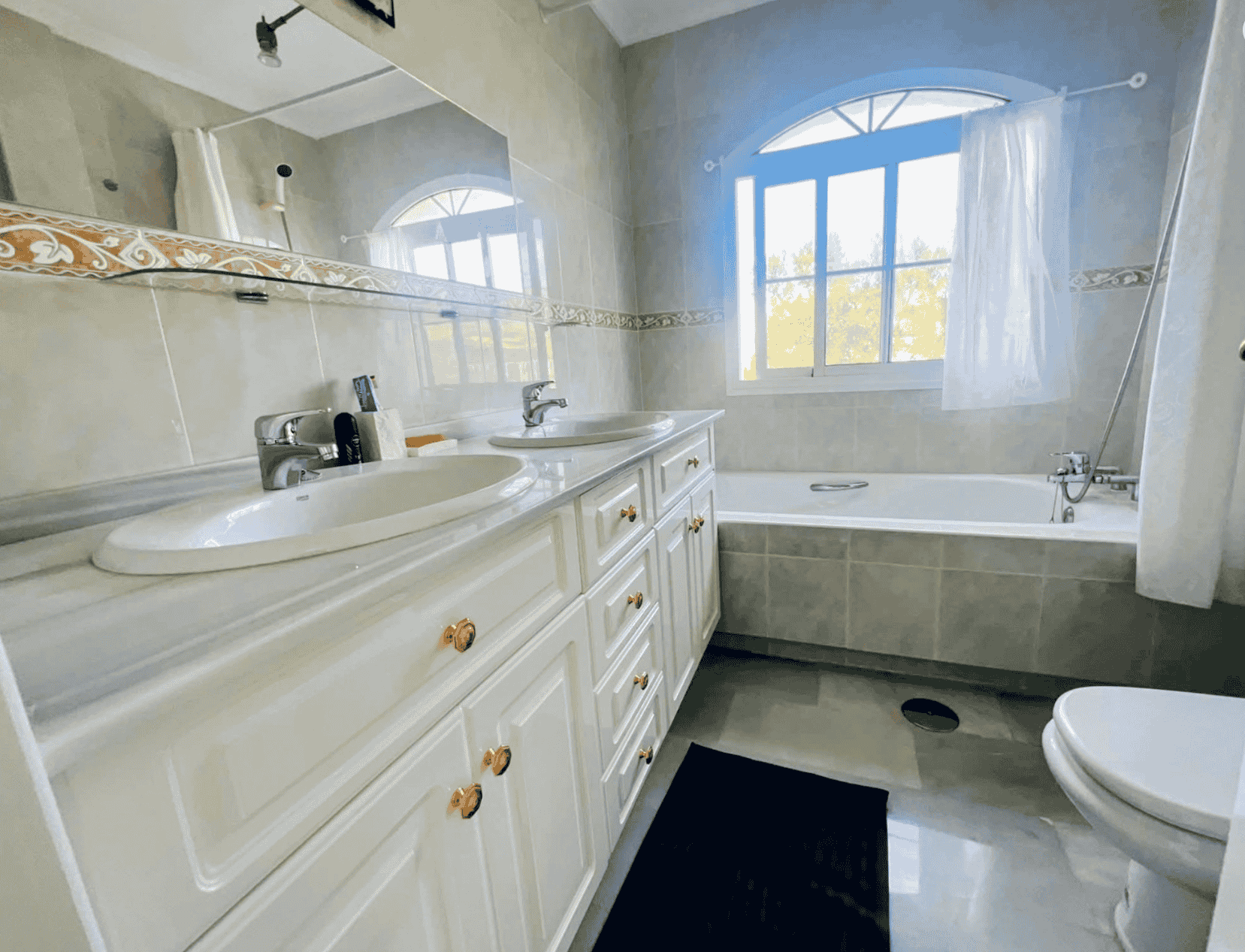 Screenshot 2025-11-10 142525